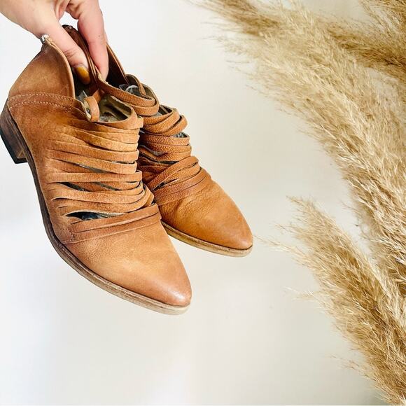 FP FREE PEOPLE Brown Tan Lost Valley Ankle Strap Booties Boots Shoes Zip 38 7.5 - Picture 2 of 12